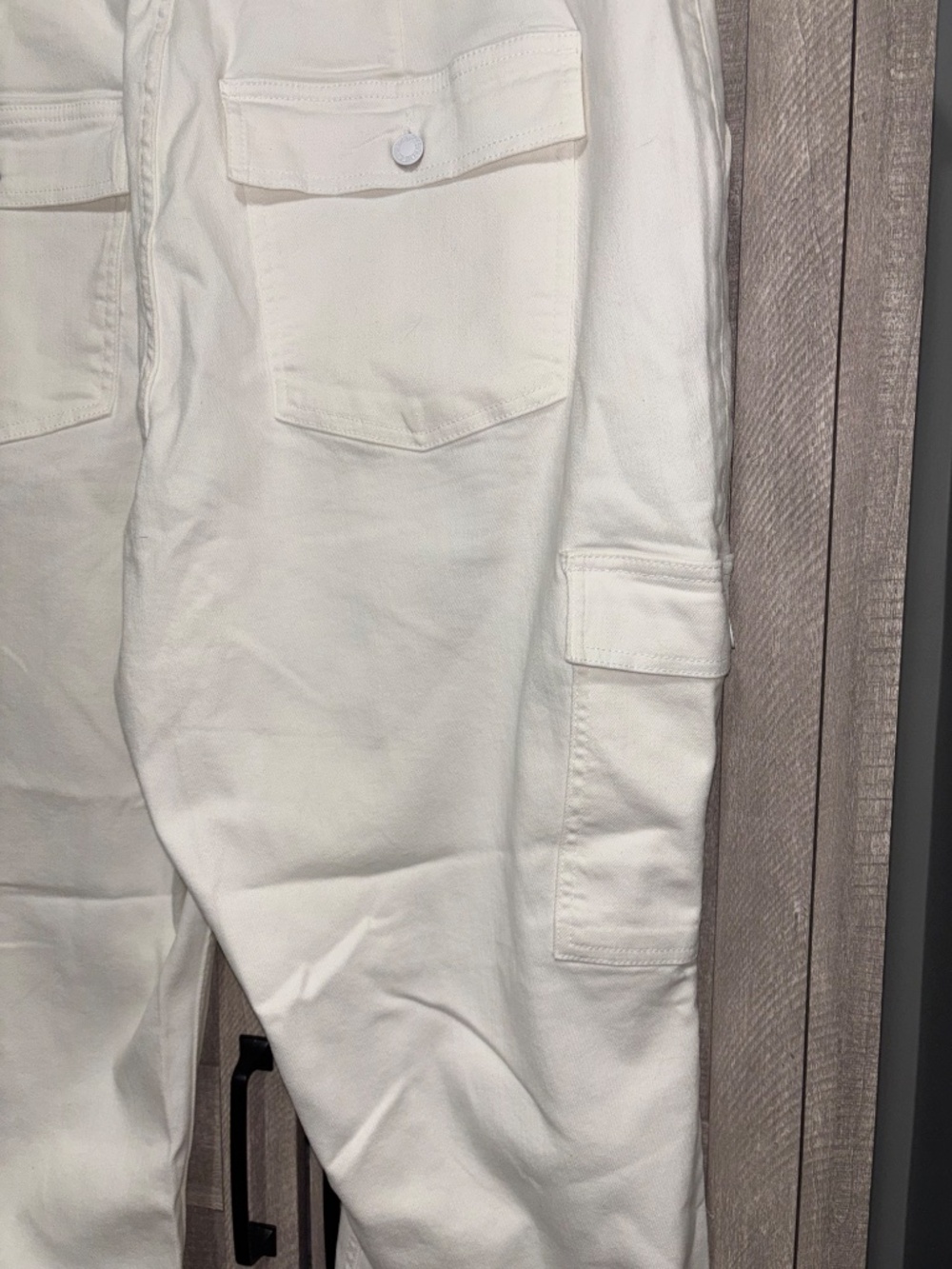 NWT Judy Blue women's cargo pants size 22 white with stretch - Picture 3 of 6
